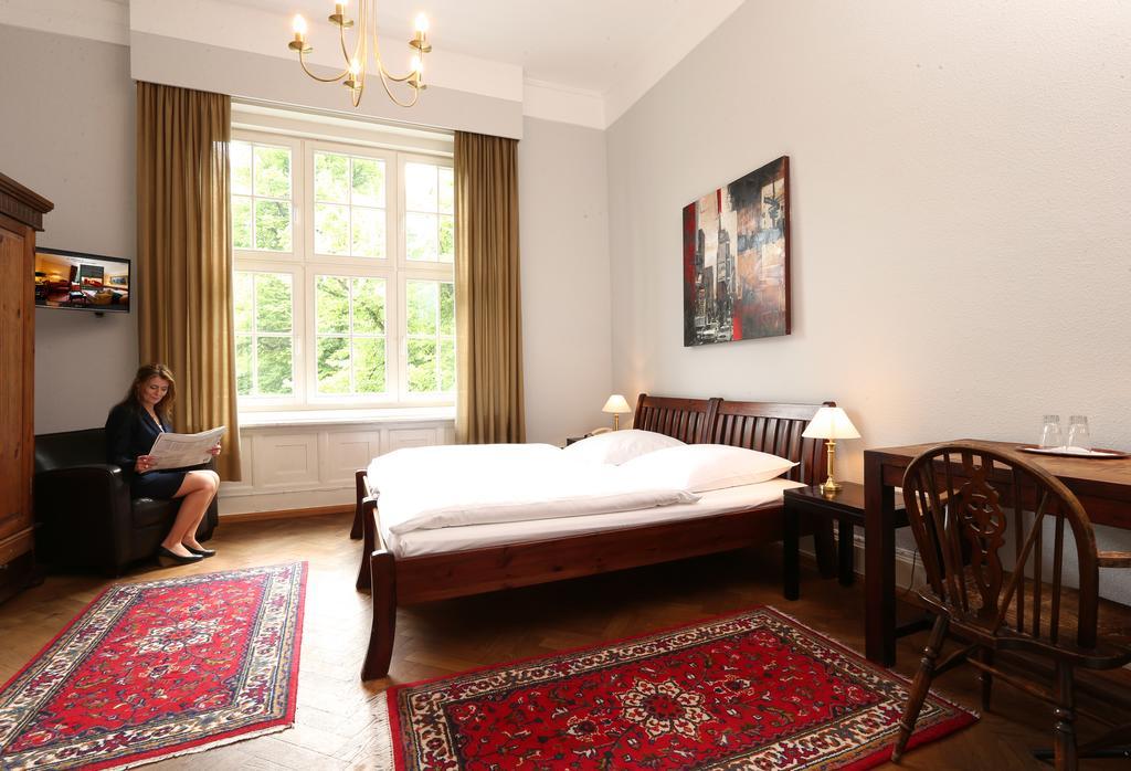 Hotel Amsterdam Hamburg-Harburg Exteriör bild